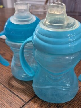 2 Nuby Toddler Sippy Cups with Handle
